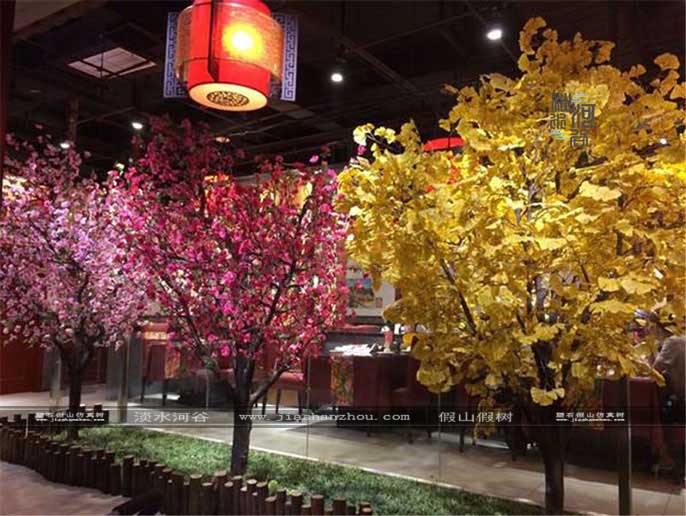仿真樹是以展現(xiàn)自然界樹木真實(shí)效果的裝飾品