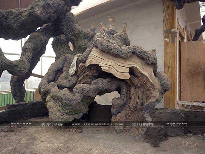 仿真樹(shù)作為打造特色布景的仿真園林景觀主力軍之一