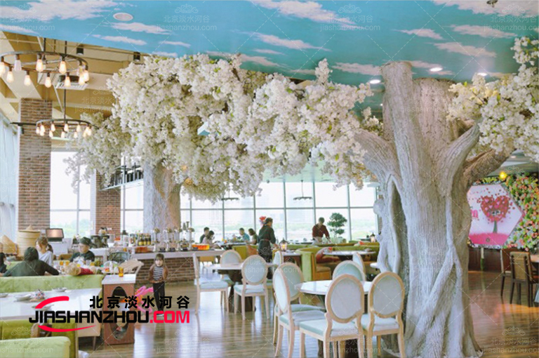 人們可借助人造仿真樹(shù)幫助將大自然母親融入普通生活環(huán)境