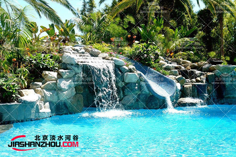 傾情打造人們的理想天堂-吉隆坡假日酒店塑石假山花園