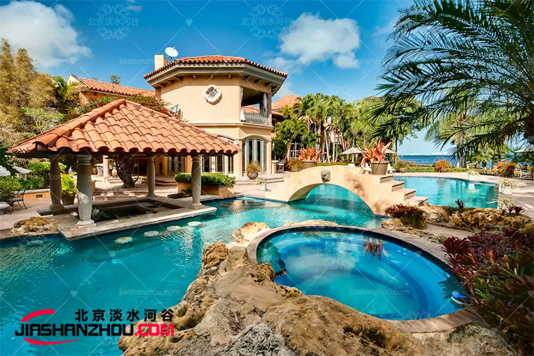 塑石假山景觀為三亞海天歡樂頌別墅酒店環(huán)境增光添彩