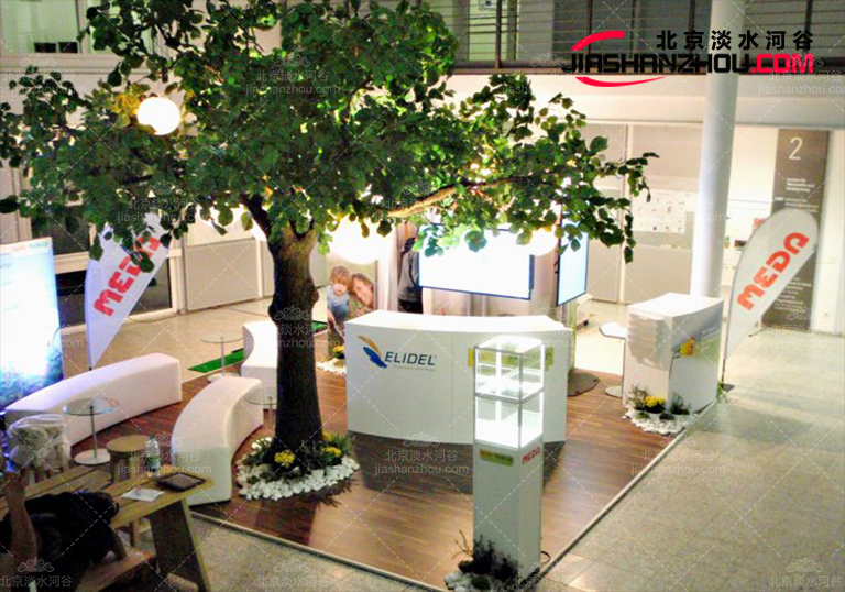 超品仿真樹(shù)榆樹(shù)遮蔭效果出奇的好深受人們喜愛(ài)