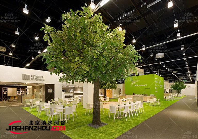 安大略科學(xué)中心春榆仿真樹完美再現(xiàn)活榆樹真實(shí)形態(tài)