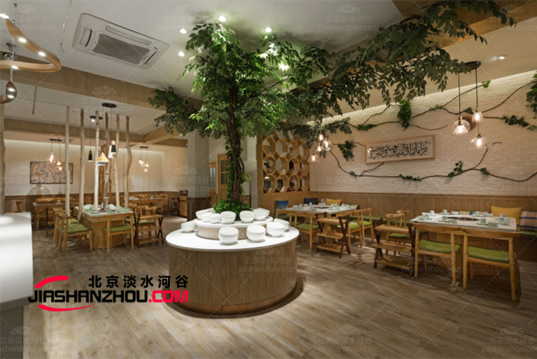 上海海底撈黑橡樹仿真樹實(shí)現(xiàn)把樹搬進(jìn)餐廳別有一番f情