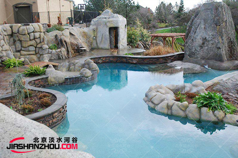 武漢馬哥孛羅酒店塑石假山景觀改造恢復(fù)雜草叢生花園中的秩序