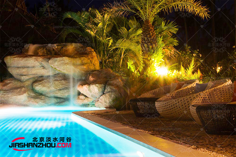 仿真樹對酒店庭院綠化起到至關(guān)重要的作用