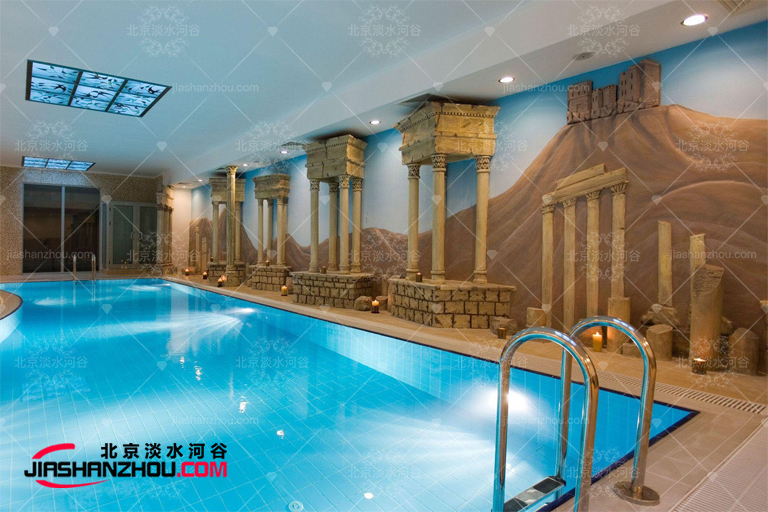 巧妙放置塑石假山可“打破”植物的單一柔軟性