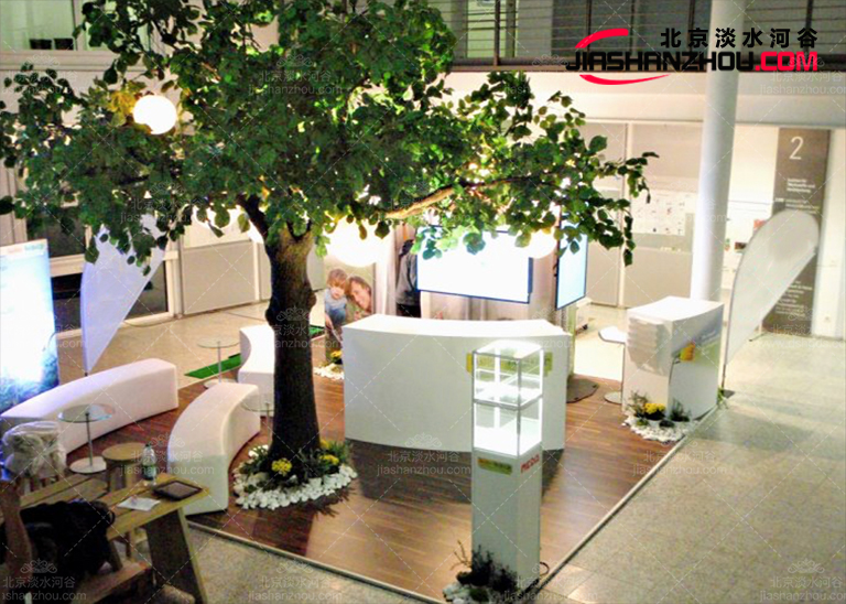 結(jié)合時尚元素藝術(shù)仿真樹在義烏香格里拉酒店大放光彩