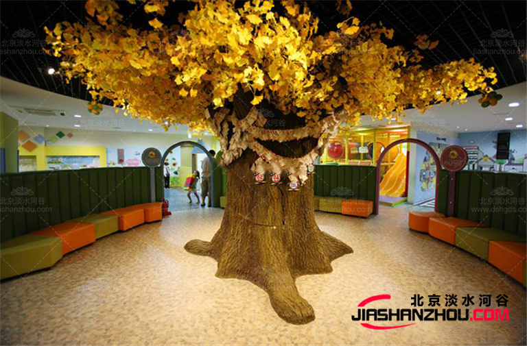 銀杏仿真樹使您的秋日呈現(xiàn)多悅目娛心