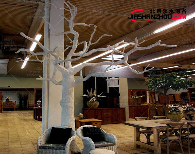 仿真樹是富有特創(chuàng)意不遜天然的景觀設(shè)計裝飾品