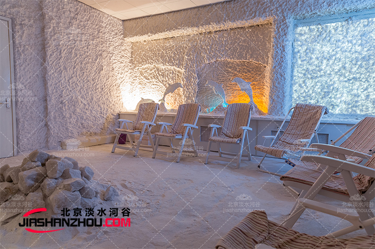 仿真鹽洞酒店需要有整體的設(shè)計(jì)否則會(huì)成為失敗的作品