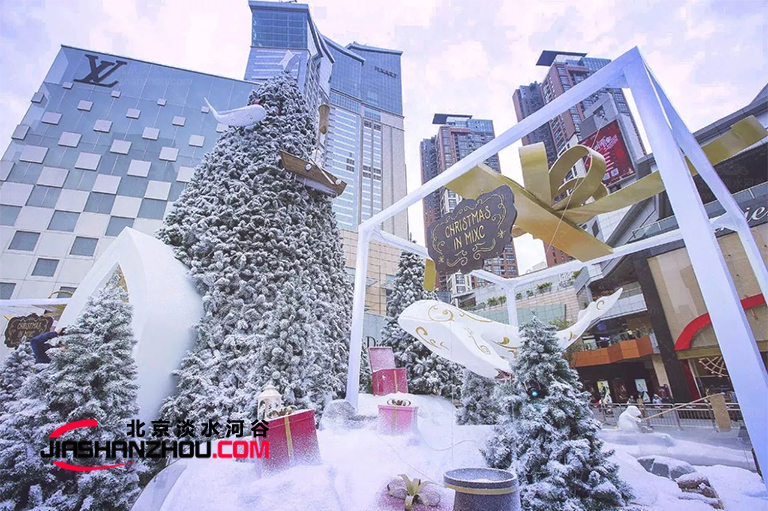 用圣誕樹仿真樹只需一簡單步驟即可美陳出節(jié)日氣氛