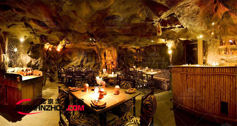 連招牌都沒有的酒吧為何那么多人追捧原來(lái)是巖洞酒吧