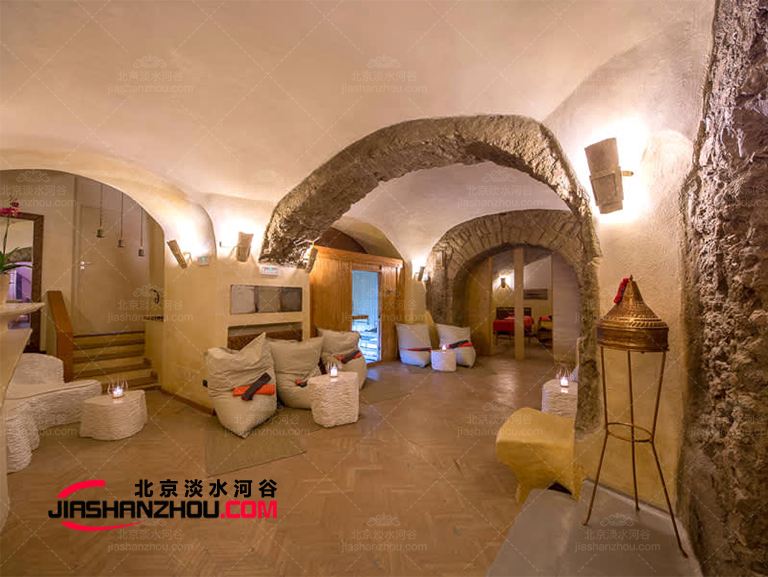 如何在規(guī)劃或構(gòu)思地下礦洞酒店過程中吧細(xì)節(jié)做到