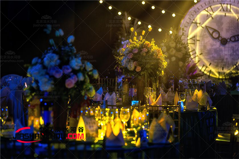 適合和仿真樹(shù)一起搭配的花卉種類(lèi)