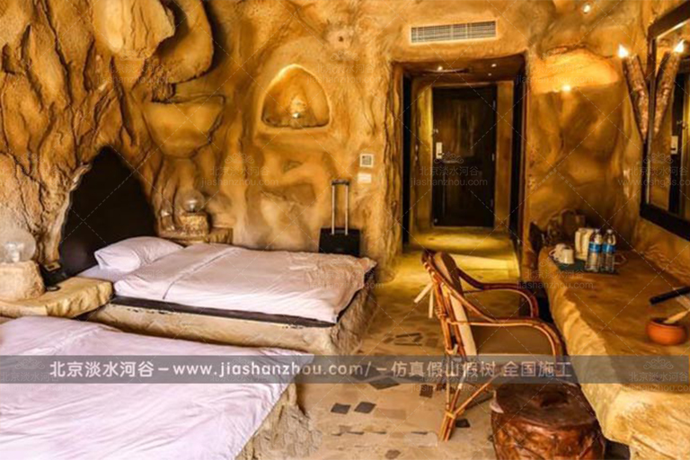 山西大同人工洞穴酒店創(chuàng)意加入壁爐設(shè)計使冬天溫暖而舒適