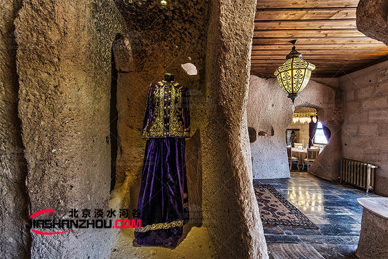 創(chuàng)意人造洞穴客棧設(shè)計(jì)裝修案例_個(gè)性人造洞穴客棧裝修效果圖