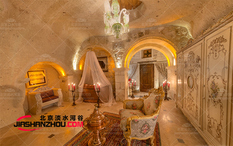 基于天然山洞設(shè)計的豪宅別墅不同凡響的入住體驗(yàn)