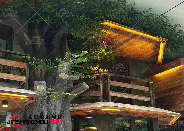 節(jié)日的仿真樹為您的環(huán)境增光添彩