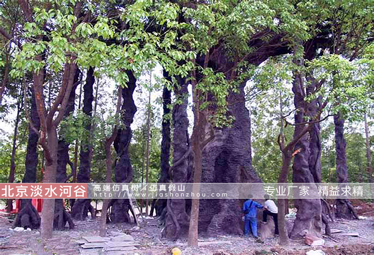 仿真榕樹(shù)可以帶來(lái)特而出乎意料的裝飾感