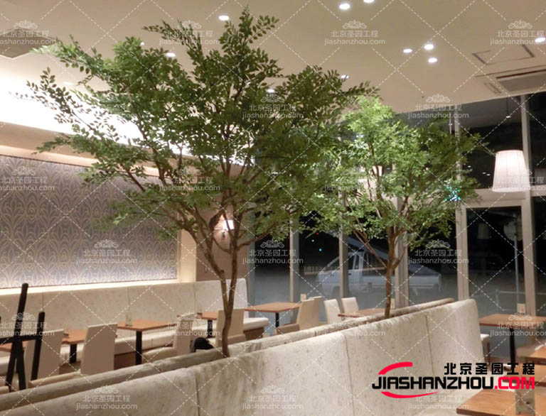 隨著人們對于環(huán)保越來越重視，仿真樹同樣具有環(huán)保性